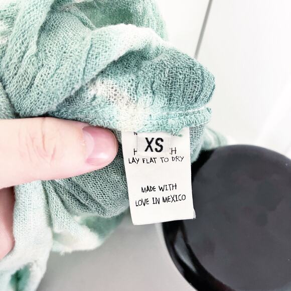 Jen's Pirate Booty Tie Dye Grenada Crop Top - Picture 7 of 8